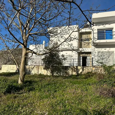 Villa Hoxha Tepelen Tepelene